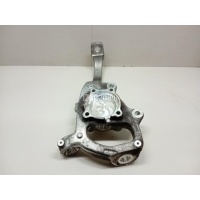 Кулак поворотный передний левый Mercedes Benz W205 2014 2053322100