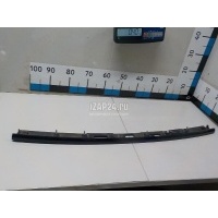 Накладка двери багажника Land Rover Discovery Sport 2014 LR077809