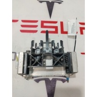 Прочая запчасть Tesla Model X 2016 1003311-00-C