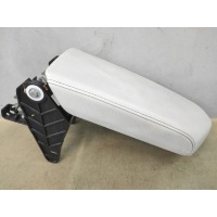 Центральный подлокотник Volkswagen Jetta 7 2019 17A864207HFS