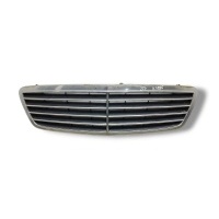 решетка радиатора Mercedes-Benz C-Класс W203/S203/CL203 2002 A2038800223,A2038800183