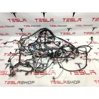 Разъем (фишка) проводки Tesla Model X 2016 1034344-01-B,1032447-80-F,2032438-01-A,1046132-00-B