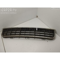 Решетка (заглушка) в бампер Перед. Audi A6 C5 (1997-2005) 2002 4B0807683L