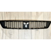 Решетка радиатора передняя mitsubishi кольт vi 7450a457