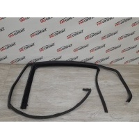 Уплотнитель стекла двери Volkswagen Golf 6 2011 5K6839431E, 5K6839432E