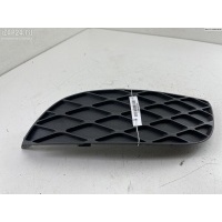 Решетка (заглушка) в бампер Перед. L Toyota Yaris (1999-2005) 2003 52128-0D010