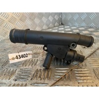 Фланец (тройник) системы охлаждения Volkswagen Golf 4 1997-2006 1999 038121133