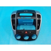 Рамка магнитолы KIA Ceed (ED) 2007-2012 847411H905AL4