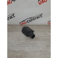 Крышка плюсовой клеммы Volkswagen Golf 6 2011 1K0971920
