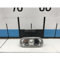 Повторитель на крыло белый VAG Golf IV/Bora (1997 - 2005) 1J0949117