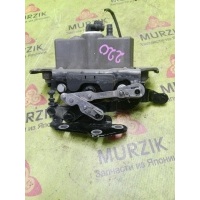 петля капота MERCEDES E W212 2010 A2048800228, A2129066301, A2048870210