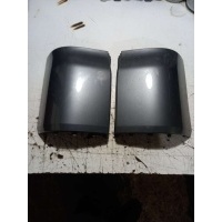 Ус под фонарь левый Volkswagen Caravelle 2008 7H0807321C