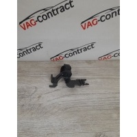 Кронштейн Volkswagen Golf 6 2011 7P5133095C