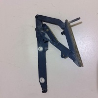 Петля капота правая Land Rover Range Rover Sport (2005 - 2012) LR018696
