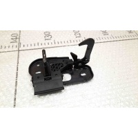 Крюк замка капота Volkswagen Passat B6 2005-2010	VW 3C0823480