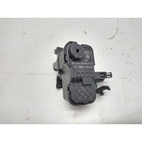 актуатор лючка бензобака Volkswagen Touareg 2 NF 7P0810773B