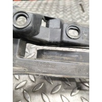 Кронштейн крепления бампера заднего Volkswagen Caddy 2007 2k0807393