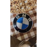 Эмблема 82mm bmw f10 / f11 задняя оригинал