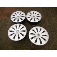 MERCEDES A - KLASA W177 FELGI SATOLWE KOŁPAKI 2474000300 4 SZTUKI