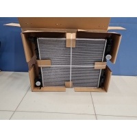 Радиатор основной охлаждения двигателя Nissan Qashqai J11E 2014- 8010526
