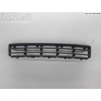 Решетка (заглушка) в бампер Перед. Volkswagen Golf-4 1999 1j0853677d