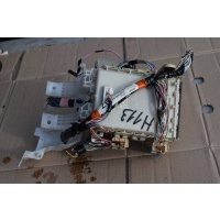 Блок предохранителей Toyota Yaris XP9 2008 8273052700