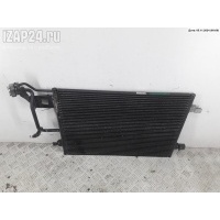 Радиатор охлаждения (конд.) Volkswagen Passat B5 1999 8d0260401h