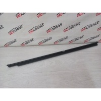 Уплотнитель стекла двери Volkswagen Tiguan 2 5NA837479, 5NA837480