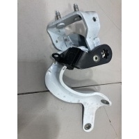 Петля двери багажника правая Audi 4L0827300C 4L0827300C