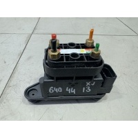 Клапан пневмоподвески Jaguar C2D26814 C2D26814