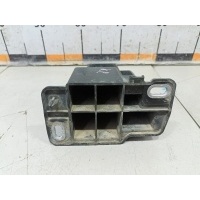 Кронштейн переднего бампера Renault 620923103R 620923103R