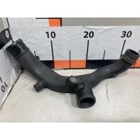 Патрубок системы охлаждения Land Rover LR050934 LR050934