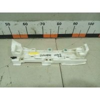 Кронштейн внутренней накладки порога Land Rover LR045813 LR045813