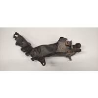 Кронштейн заднего бампера Renault 8200156750 8200156750