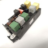 Блок предохранителей Mercedes A1645403572 A1645403572