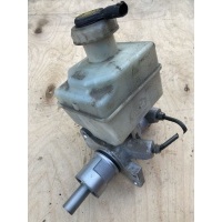 Цилиндр тормозной главный Land Rover LR014528 LR014528