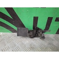 Крюк капота Audi Q3 1 8U 2011-2018 8U0823480C, 8U0823480A, 5