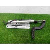 Амортизатор крышки багажника Mercedes GL (X164) 2006 - 2009 2008 1647400718,