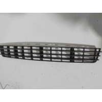Заглушка (решетка) в бампер Audi A4 B6(2000-2005) 2002 8E0807647