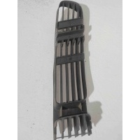 Заглушка (решетка) в бампер Volkswagen Passat B5 2000 3B0853678B