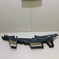 Направляющая переднего бампера правая Land Rover Range Rover Sport (2005 - 2012) LR013864