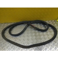 Уплотнительная резинка двери багажника Toyota Land Cruiser Prado 150 (2009-2023) 6788160141