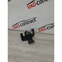 Крепление проводки Volkswagen Tiguan 2 5Q0971890E