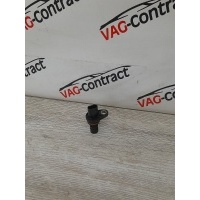Датчик положения коленвала Volkswagen Tiguan 2 06H906433D