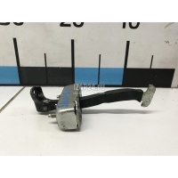 Ограничитель двери Toyota CorollaVerso (2004 - 2009) 6862064010