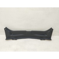 накладка замка багажника Toyota Camry V70 2017- 5838706270C0