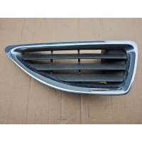 Решетка капота Renault Megane 1 2000 7700428964