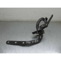 Петля крышки багажника Volvo V70 II (SW) 2000 - 2004 2002