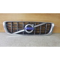 Volvo v70 2007 - решетка радиатора d 97
