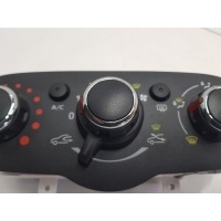 Блок управления климатом Renault Kaptur 2016- 275100165R